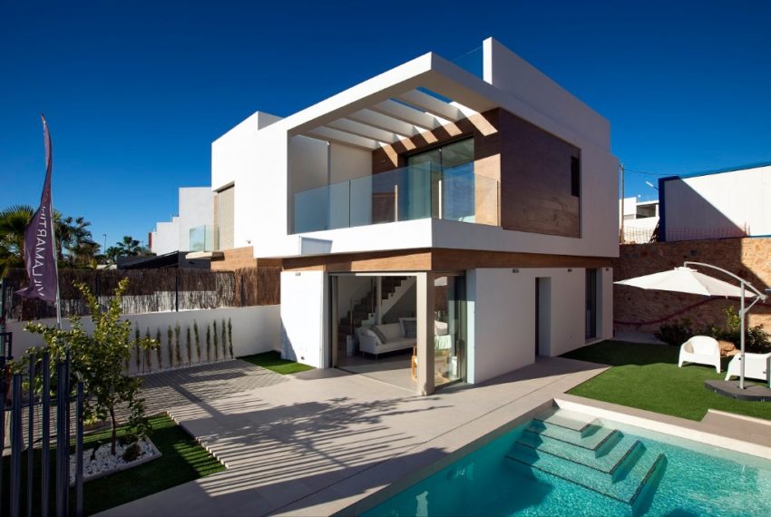 Villas jumelées de 3 chambres et 3 salles de bains,, piscine privée et solarium inclus, dans la zone de Villamartin, Orihuela Costa.