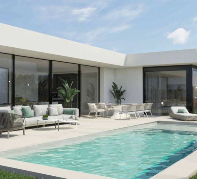 Villa à vendre d'un étage au golf las colinas, vue sur la piscine