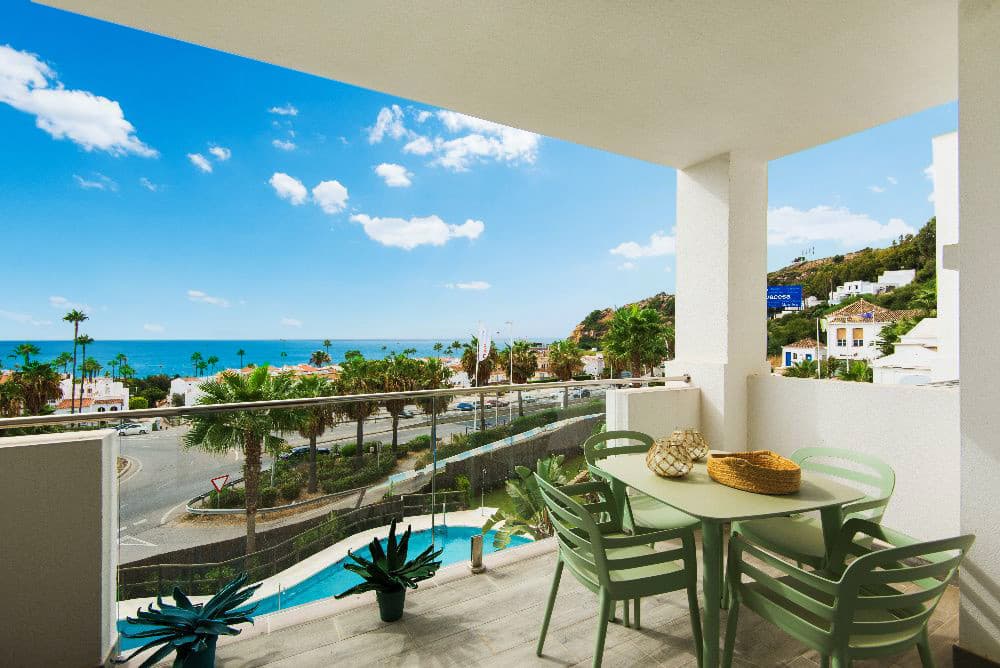 appart_manilva_moonlight Programme neuf d'appartements clé en main à Manilva, vue de la terrasse sur la mer
