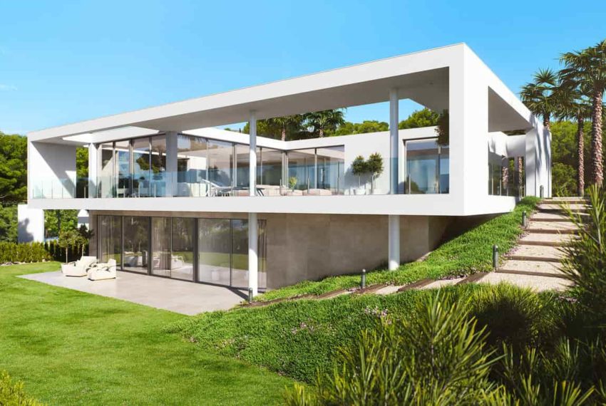 Villa au Golf Las Colinas, contemporaine contemporaine, avec des lignes droites et épurées, permettant une vie ouverte sur l'extérieur.